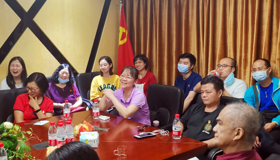 熱烈歡迎暨南大學管理學院黨員黨性教育培訓班老師一行蒞臨我司參觀指導工作！(圖6)