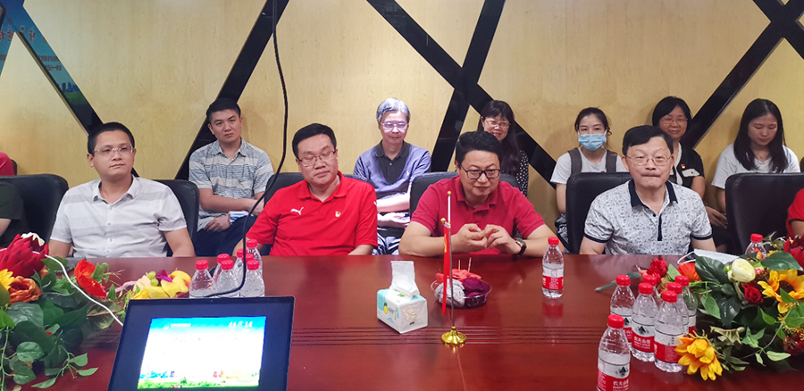 熱烈歡迎暨南大學管理學院黨員黨性教育培訓班老師一行蒞臨我司參觀指導工作！(圖7)